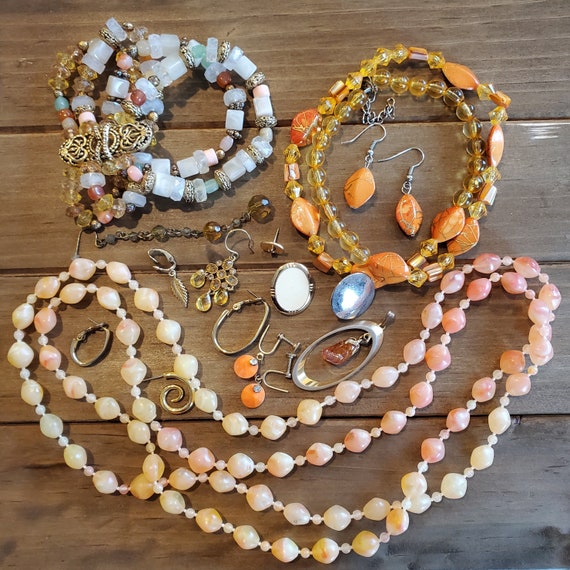 Junk jewelry lot, Vintage and Modern Grab Bag bro… - image 1