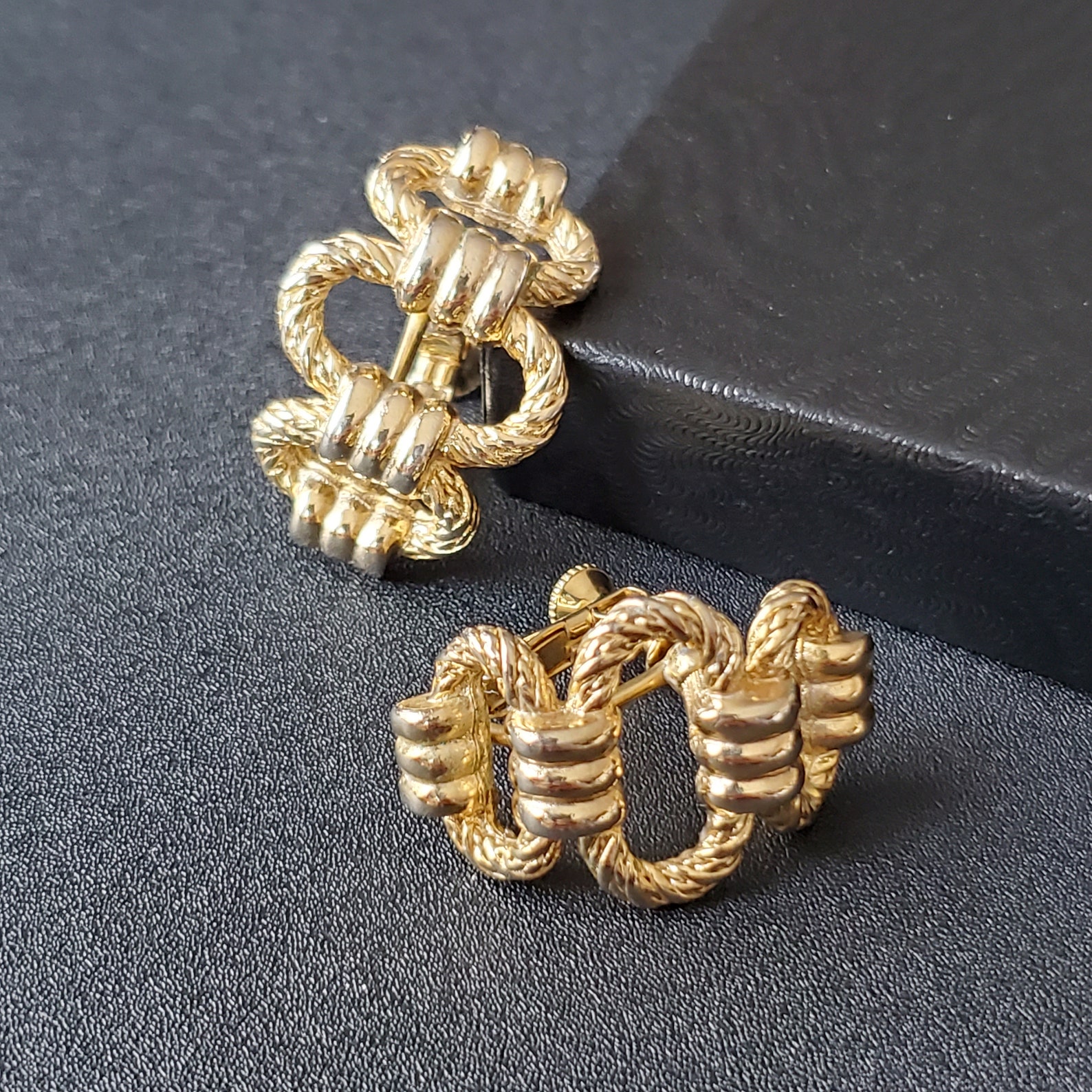 Vintage Gold Chain Hoop Earrings Wide Hoops Screw Back Etsy