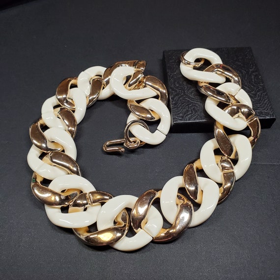 Vintage White and Gold chunky chain necklace,  br… - image 2