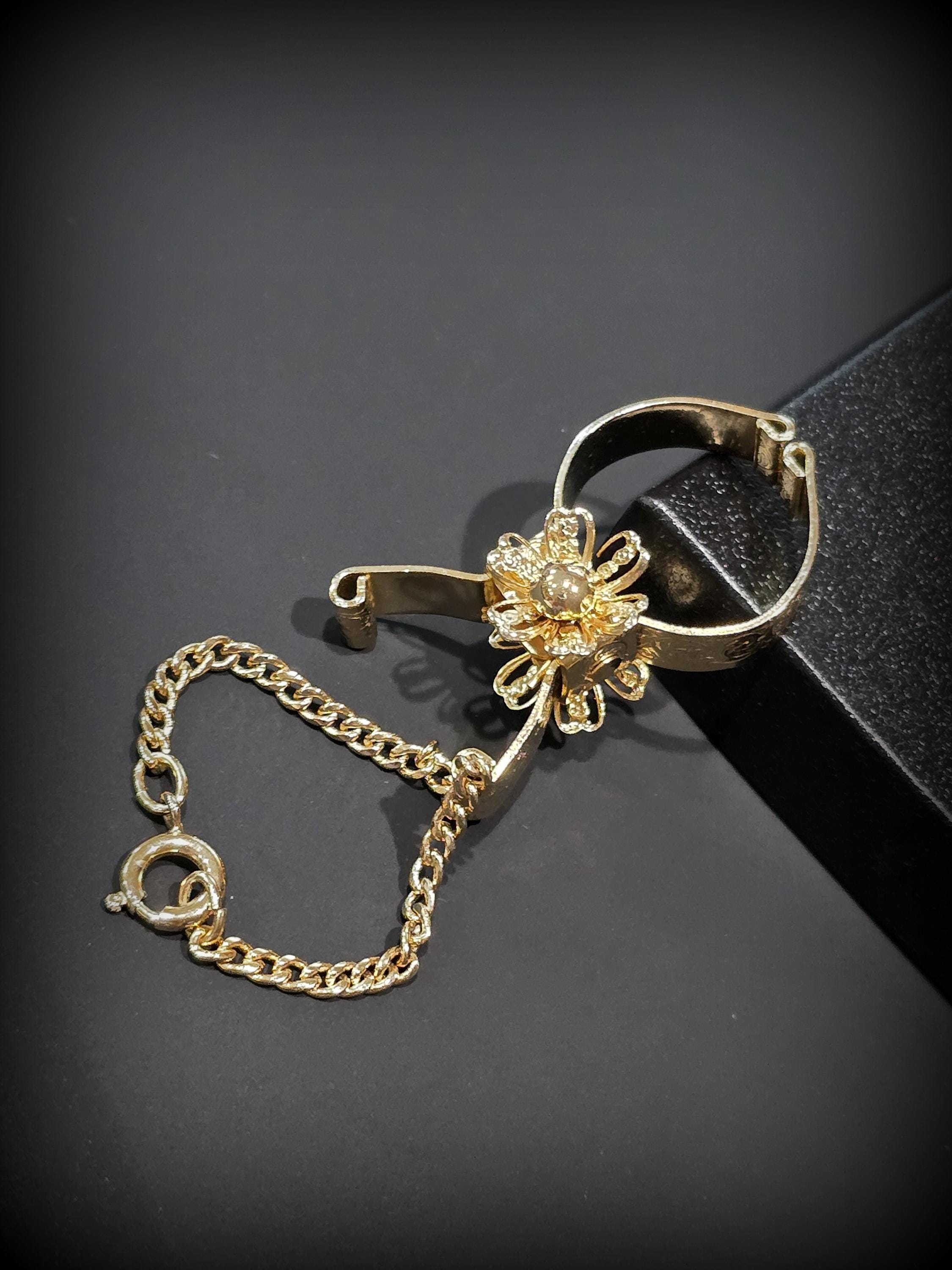 Vintage Gold tone Flower Glove Clip Holder for Purse