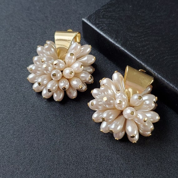 Vintage Pearl Earrings Goldtone Domed Dimensional Pierced Button Earrings Wedding White Formal Bridal Prom Statement Stud Earrings Earrings Kopsch Orthopdie 7nb De