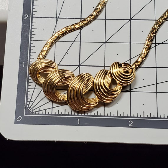 Vintage Avon gold choker necklace - image 5
