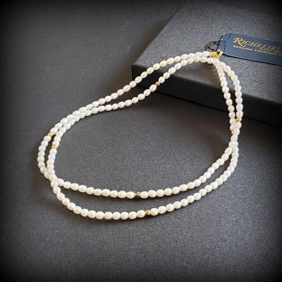 Vintage Richelieu necklace long necklace, white pe