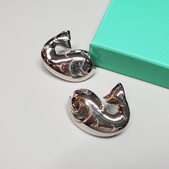 Vintage Trifari silver fish earrings, whale earri… - image 4