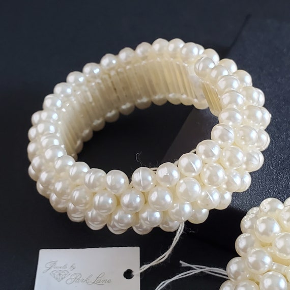 Vintage Park Lane white pearl hoop clip on and ch… - image 5