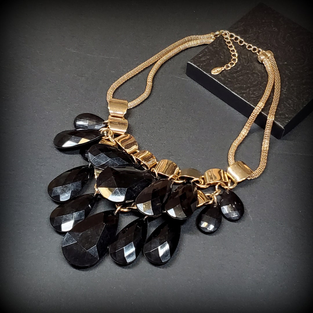 Cha Cha Choker