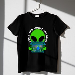 The Alien Collector | Unisex STN T-Shirt