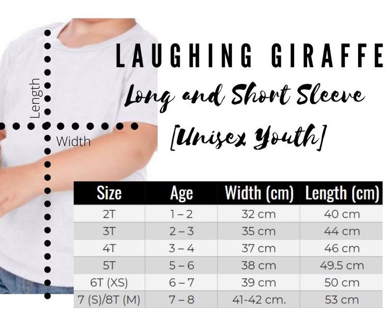 Puede incluir: Una camiseta gris claro para ni&ntilde;os con una tabla de tallas. La tabla proporciona medidas en cent&iacute;metros para el ancho y el largo, y rangos de edad de 1-2 a 7-8 a&ntilde;os. El texto en la camiseta dice "LAUGHING GIRAFFE" y "Manga larga y corta [Unisex Juvenil]."