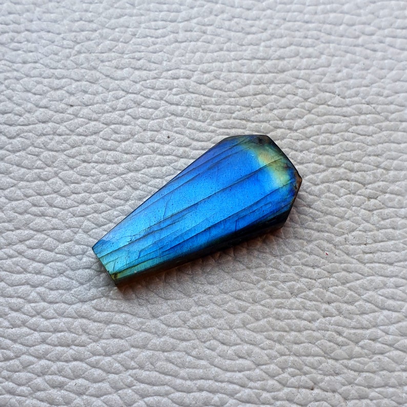 AAA Labradorite Coffin Cabochon Labradorite Stone Blue Labradorite Polished Stone Healing Crystal Smooth Coffin Shape Labradorite 31x16x5MM