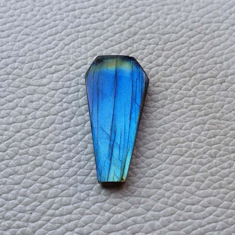 AAA Labradorite Coffin Cabochon Labradorite Stone Blue Labradorite Polished Stone Healing Crystal Smooth Coffin Shape Labradorite 31x16x5MM