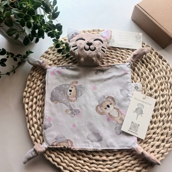 CHATON LOVEY pour bébé fille/coton bio/cadeau pour bébé fille/couverture de sécurité pour nouveau-né chaton/cadeau baby shower/doudou plat