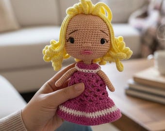 Mini Crochet Doll, 18 cm Handmade Amigurumi Girl, Removable Dress, Soft Plush Toy