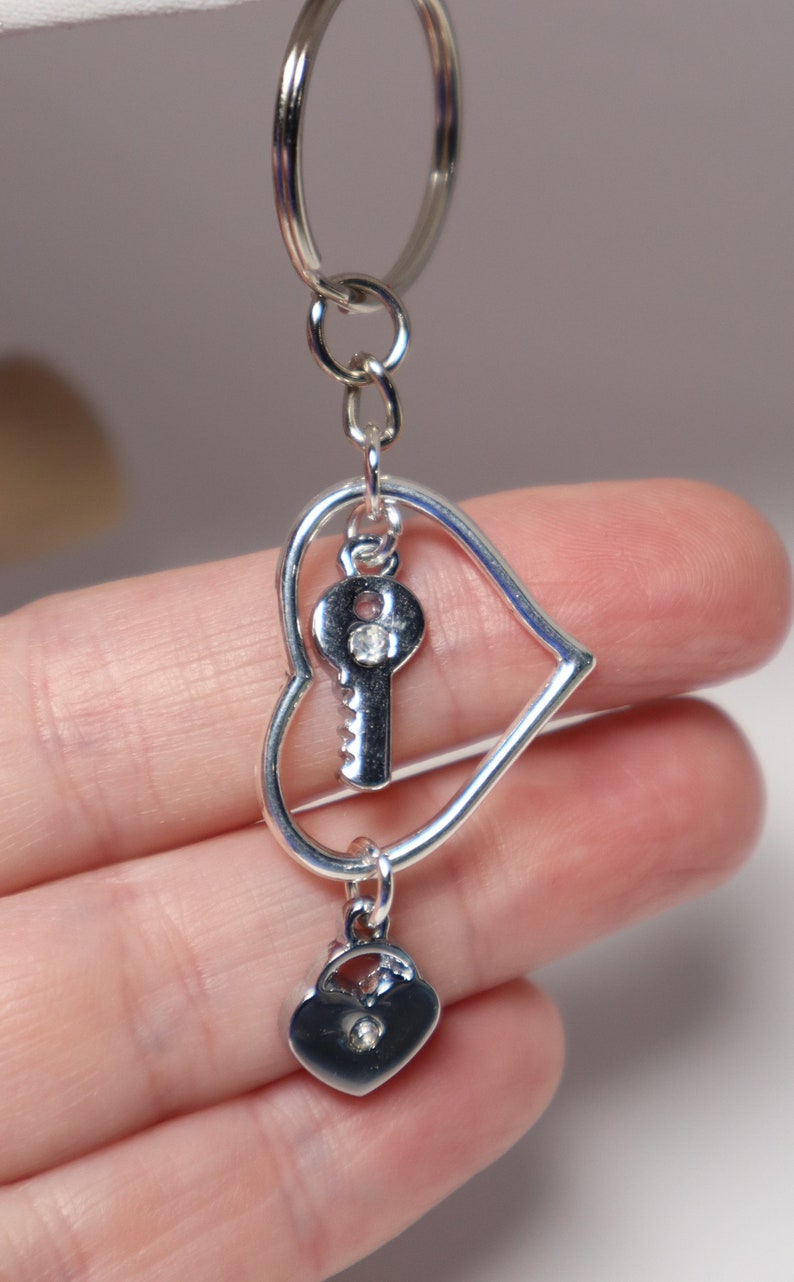 Silver lock /& key heart keychain