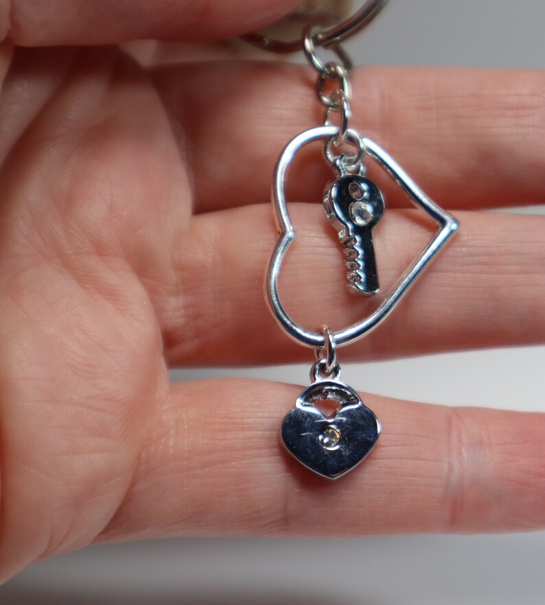 Silver lock /& key heart keychain