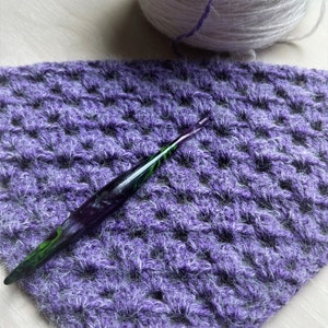 Granny's Love Triangle Scarf Crochet Pattern image 6