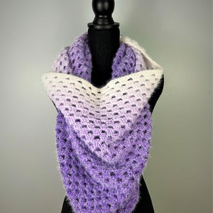 Granny's Love Triangle Scarf Crochet Pattern image 3