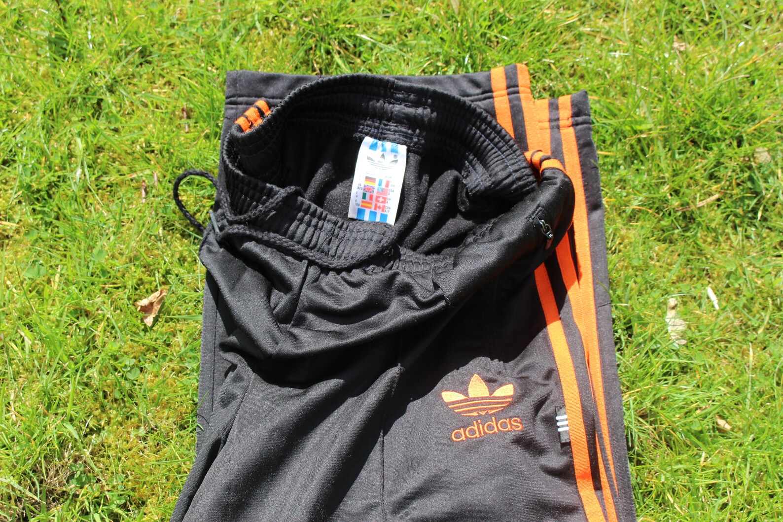 trefoil essentials tracksuit bottom