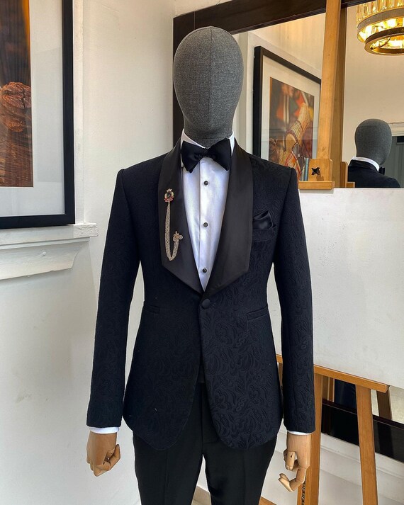 Wide shawl shop lapel tuxedo