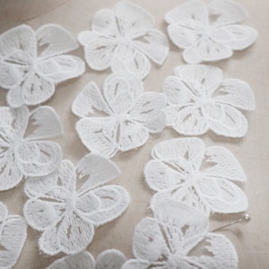 5.5cm off white flowers Applique, flower petals, embroidered lace applique for Lyrical Dance, Ballet, Couture Gowns supplies wedding gown