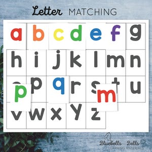 Actividad imprimible de asociación de letras. Juego de reconocimiento del alfabeto para niños pequeños y preescolares.