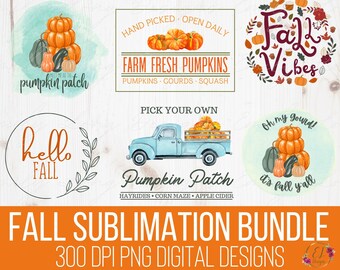 Op de afbeelding: Een bundel digitale ontwerpen met zes herfstthema-illustraties. De ontwerpen omvatten een pompoenveld, een vrachtwagen vol pompoenen, een herfstvibes-krans en een hallo-herfstbord. De ontwerpen zijn perfect voor het maken van herfstthema-ambachten, decoraties en afdrukbare items.