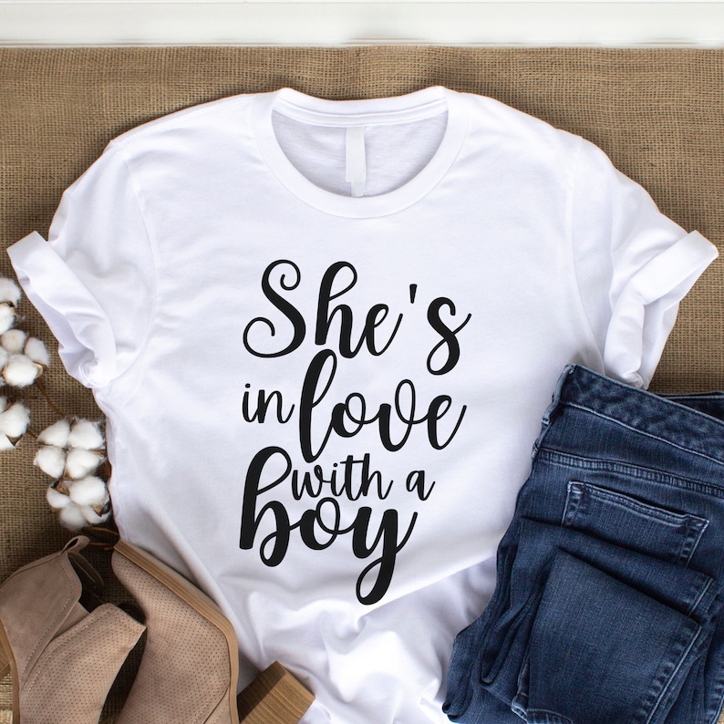 Song Lyrics SVG She's in Love With a Boy Svg Trisha Etsy