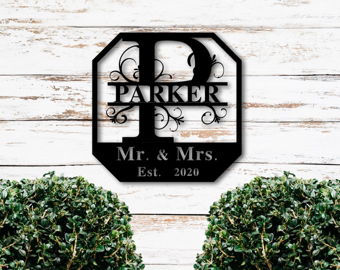 Mr & Mrs Sign, Custom Wedding Name sign, Script Mr and Mrs Surname, Personalized Last Name Sign, Sweetheart Door Hanger, Head Table Decor