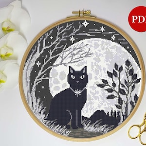 月の上の神秘的な猫の刺繍クロスステッチパターン、黒猫のクロスステッチパターン、魔女猫のPDFパターンファイル、デジタルダウンロード