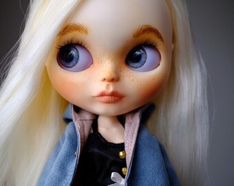 Ooak Blythe doll. Hand carved and painted customised doll. One of a kind. Blythe doll custom.