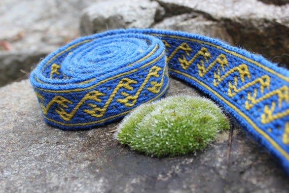 Dragons tablet woven band