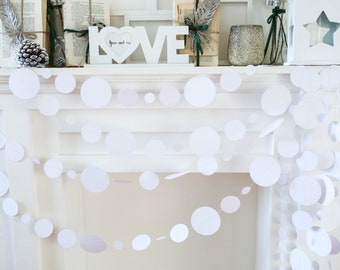 White paper garland, white paper decorations, circle paper garland, white wedding garland, white wedding backdrop, white wedding decorations