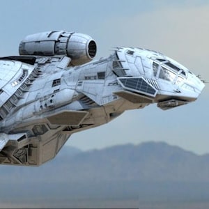 Puede incluir: Nave espacial blanca detallada con múltiples motores y una superficie texturizada compleja. La nave espacial tiene una sección central grande y una cabina con múltiples ventanas. El fondo muestra un cielo brumoso y montañas distantes.