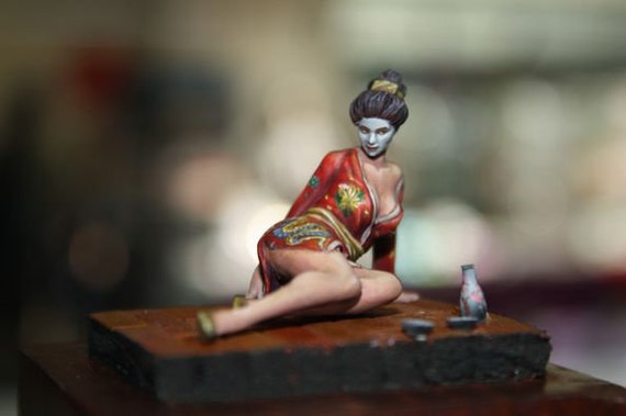 Unpainted 1/20 Japanese Girl Sitting Resin Figure Model Kit Unassembled Statue 