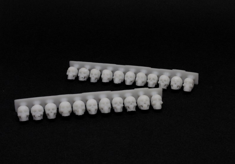 8k Resin Skulls Set, 1:24 Scale, Unpainted Diorama Accessories image 4