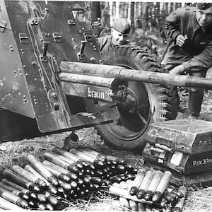 1:35 37mm ammo and cases for pak37/36   set of 50 3D printed16k  resin model accessories, for ww2  artillery, vehicles, unpainted clean