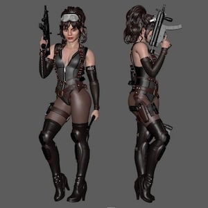 K&ouml;nnte beinhalten: Eine weibliche Actionfigur, die ein schwarzes Lederoutfit mit einer Pistole und einem Schlagstock tr&auml;gt. Die Figur hat braunes Haar und tr&auml;gt einen schwarzen Lederhelm mit Visier.