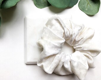 Jumbo White Scrunchie