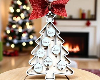 Personalized Family Christmas Ornament Wooden Tree Names Keepsake Gift Baubles 1-8 family members