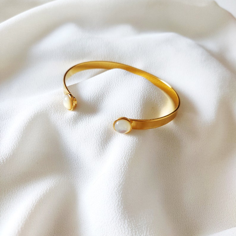 Golden rush bracelet with small marius mother-of-pearl