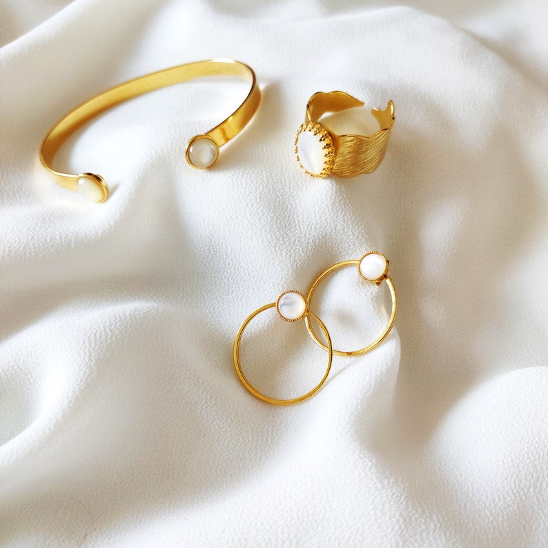 Golden rush bracelet with small marius mother-of-pearl