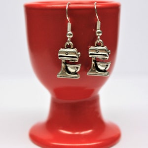 Stand mixer earrings, mixer earrings, gifts for baker, baking gifts, gbbo gifts, great british bake off gifts, british baking show