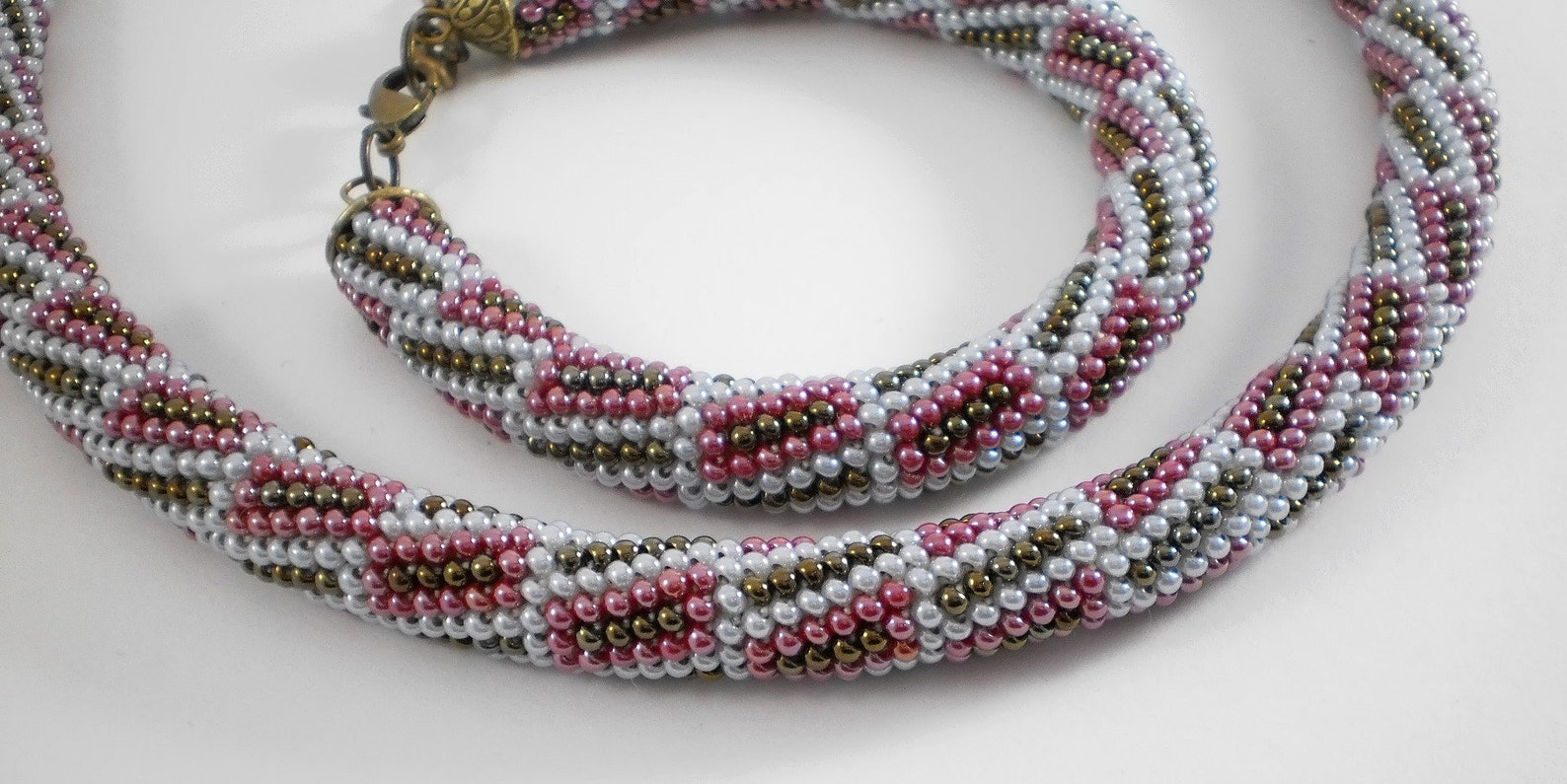 Jewelery Set Beaded Rope Necklace and Bracelet, Geometric Pattern