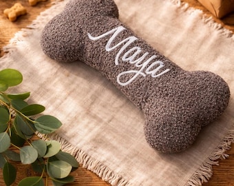 Gepersonaliseerde pluche hondenbotspeelgoed | Aangepaste geborduurde naam | Zacht puppyspeeltje cadeau