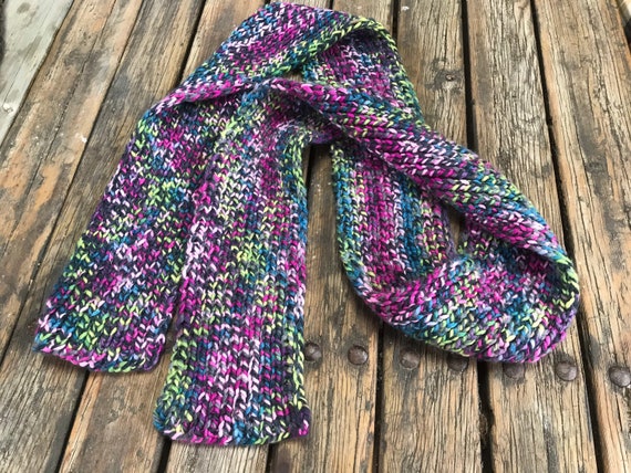Sciarpa colorata, lavorata a mano e morbidissima, unica! Italia
