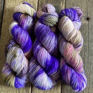 Hand-dyed wool, sock wool 100g skein soft