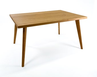 Table en bois de chêne avec pieds en bois fuselés | Table de salle à manger et de cuisine | Bois massif naturel exclusif | Fait à la main | Haute qualité