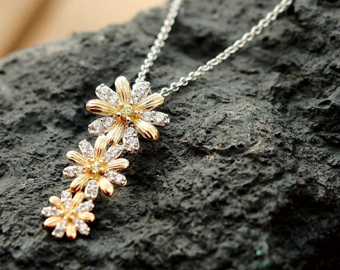 Triple Daisy Pendant