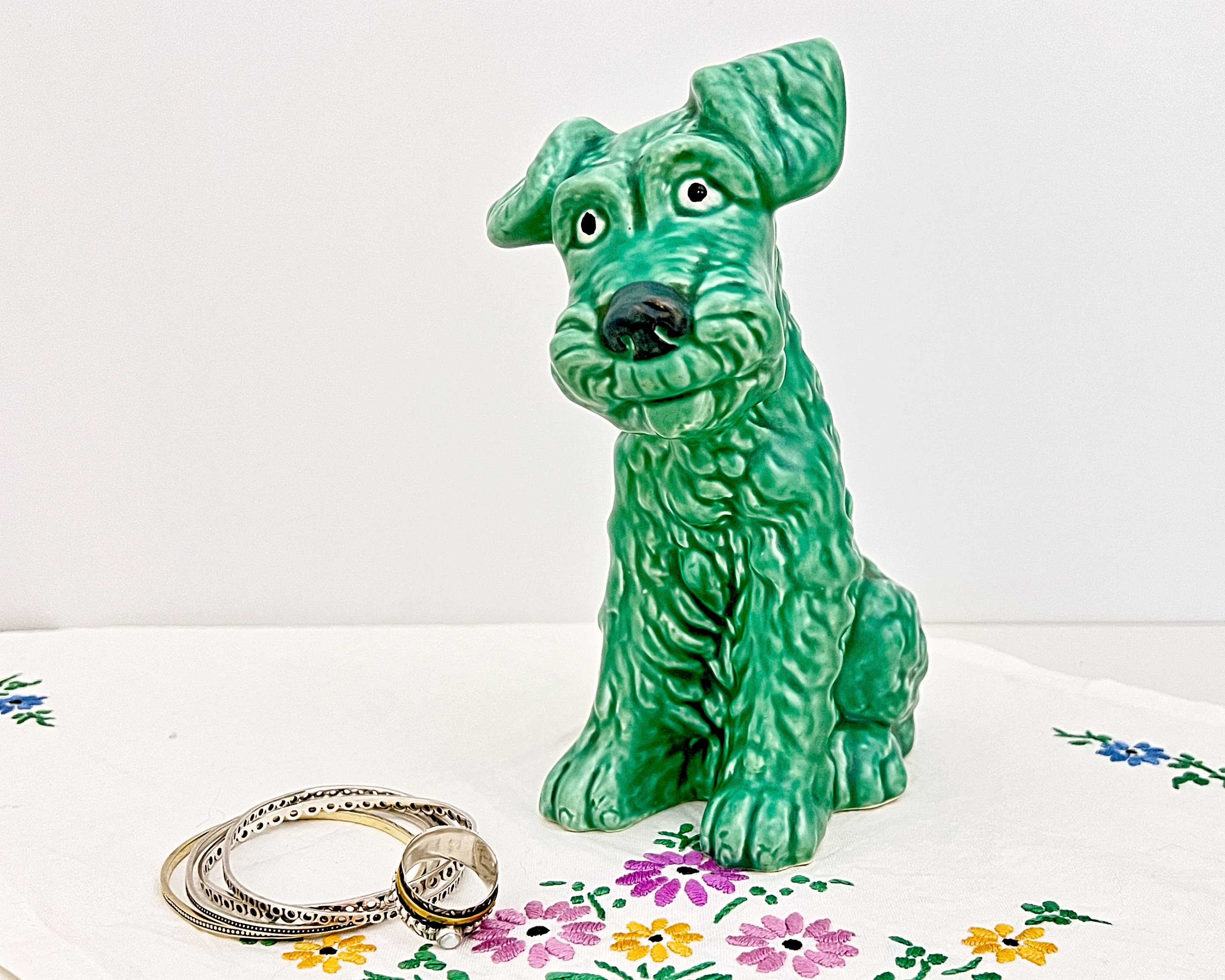 Sylvac green sale dog 1379