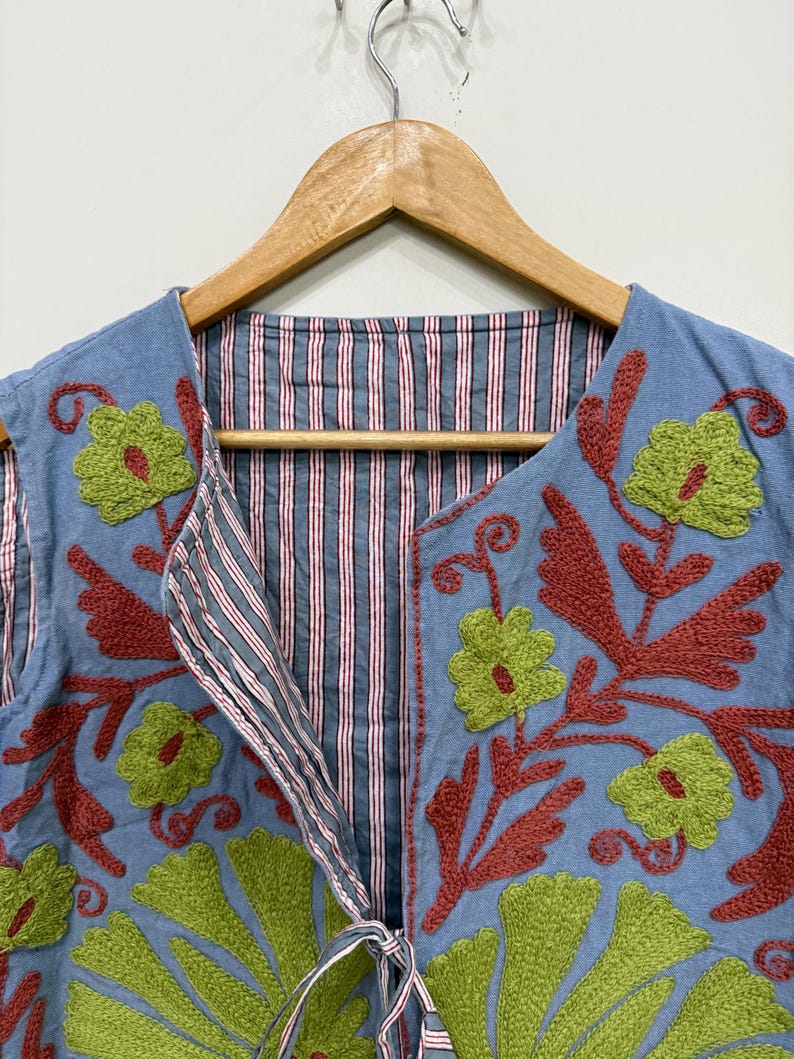 Hippie Jacket
Suzani Jacket
Embroidery Jacket
Cotton Jacket
Floral Jacket
Sleeveless Jacket
Handmade Jacket
Suzani Waistcoat
Embroidered Vest
Jacket For Women
Festival Jacket
Gift For Her
Winter Jacket
