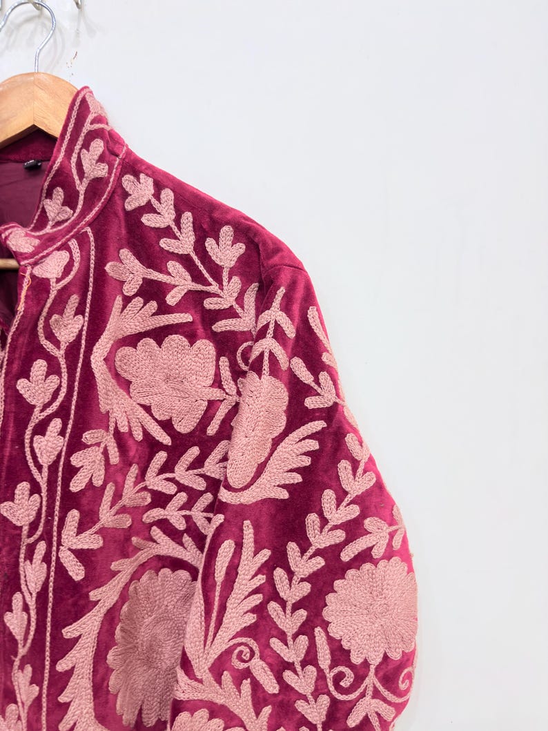 Suzani Jacket
Jacket For Women
Velvet Jacket
Short Jacket
Handmade Jacket
Embroidered Jacket
Winter Jacket
Coat Jacket
Hippie Jacket
Gift For Her
Cotton Jacket
Suzani Coat
Bohemain Jacket